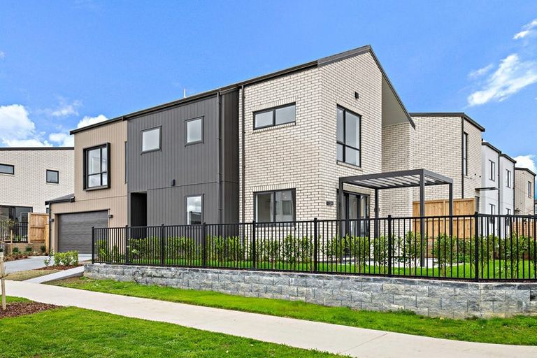 Photo of property in 10 Otereti Street, Flat Bush, Auckland, 2019