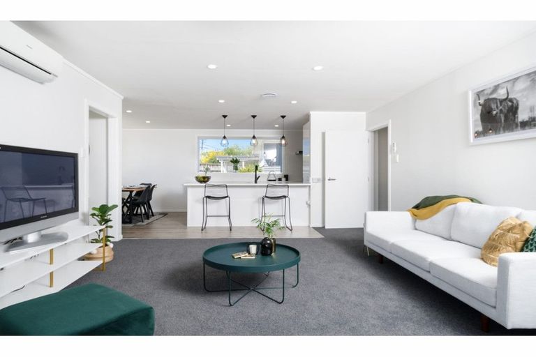 Photo of property in 16 Tapu Road, Huapai, Kumeu, 0810