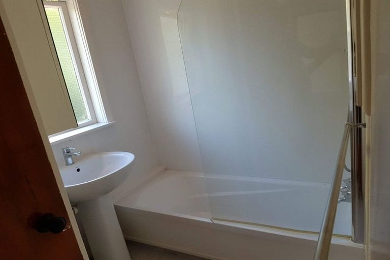 Photo of property in 477b Riverside Drive, Fairfield, Lower Hutt, 5011