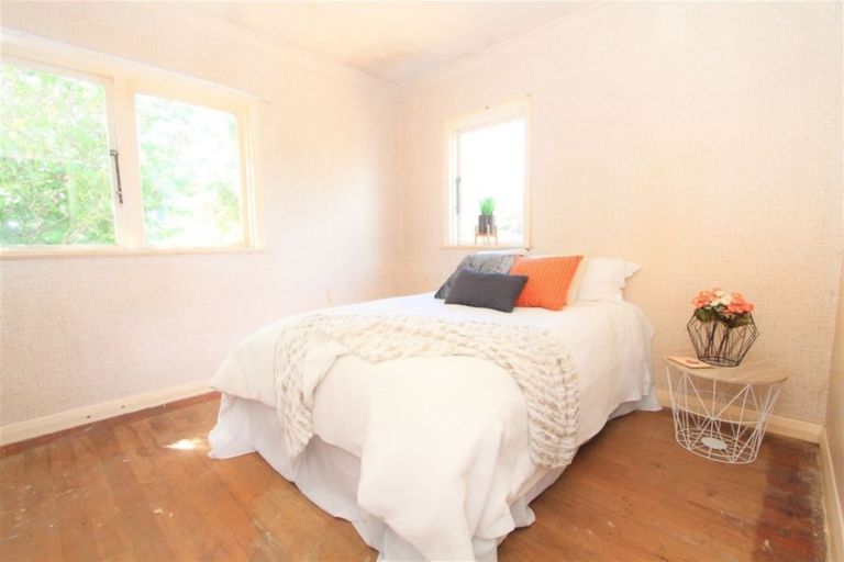 Photo of property in 14 Earp Street, Johnsonville, Wellington, 6037