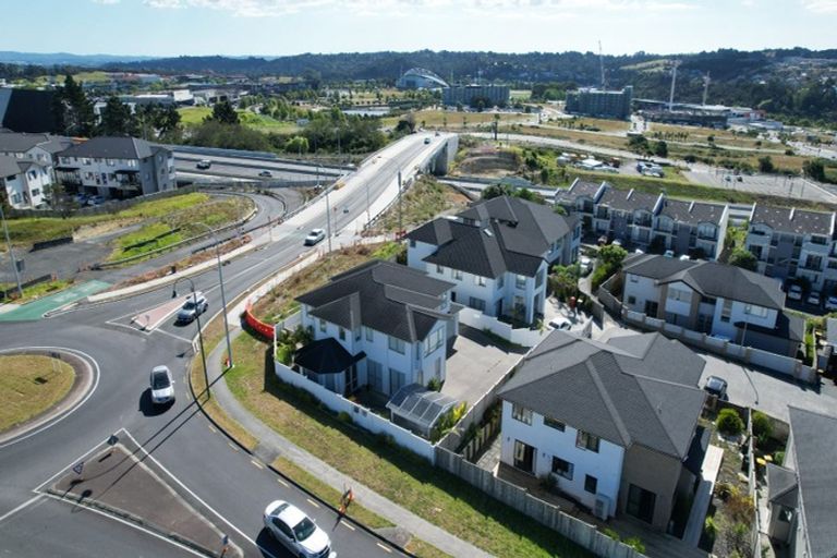 Photo of property in 109 Medallion Drive, Oteha, Auckland, 0632