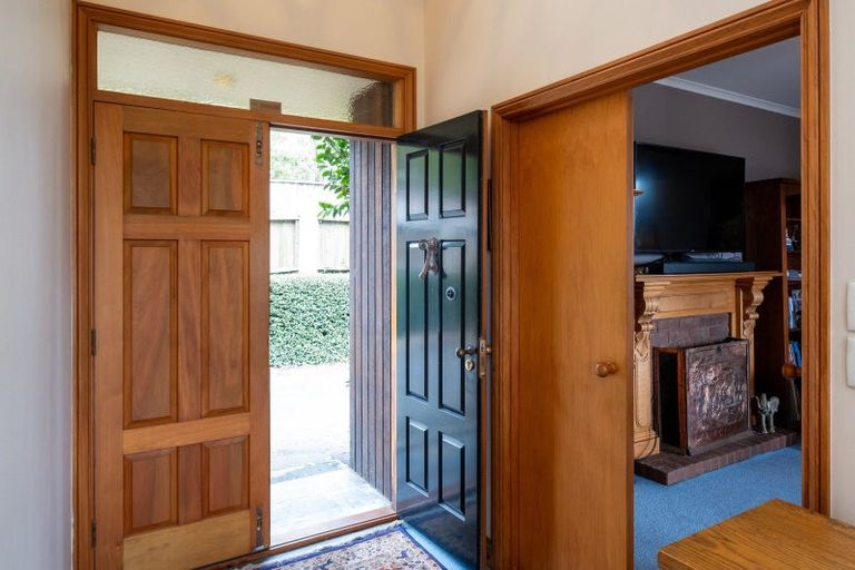 Photo of property in 3b Lighthouse Road, Bluff Hill, Napier, 4110