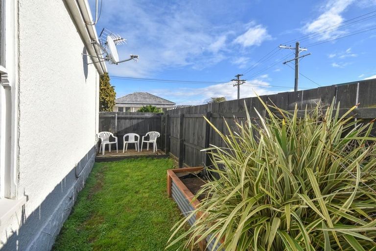 Photo of property in 35 Wesley Street, South Dunedin, Dunedin, 9012