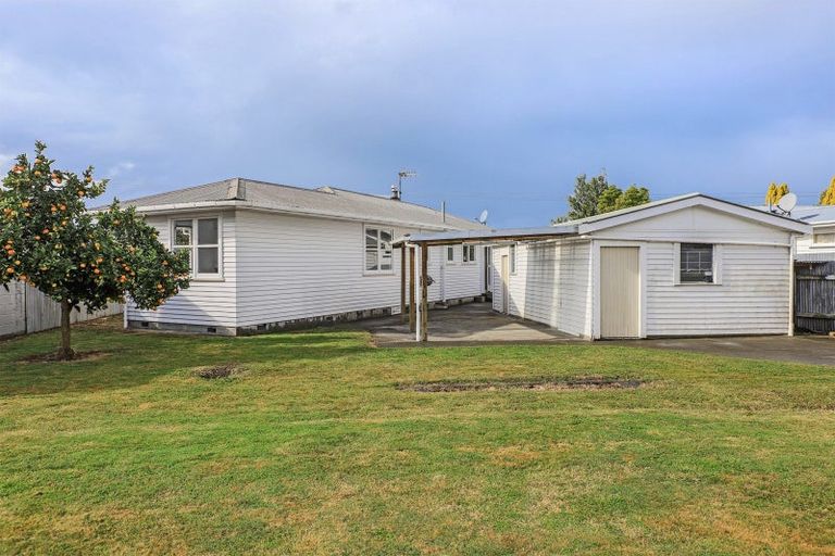 Photo of property in 24 Magdalen Crescent, Pirimai, Napier, 4112