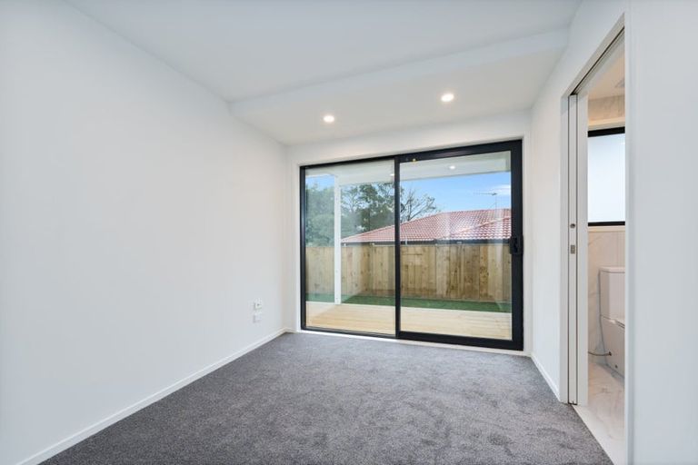 Photo of property in 64a Sungrove Rise, Sunnyvale, Auckland, 0612