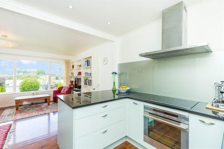Photo of property in 4/40 Lake Road, Narrow Neck, Auckland, 0624