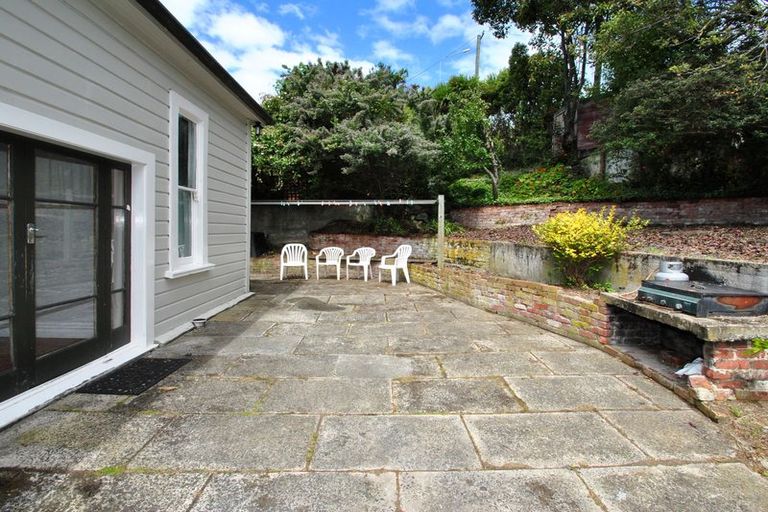 Photo of property in 53 Easther Crescent, Kew, Dunedin, 9012