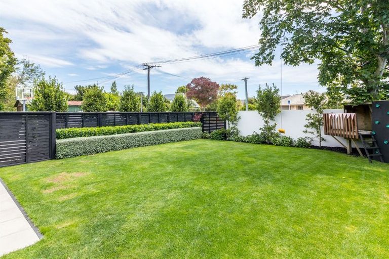 Photo of property in 212 Matsons Avenue, Papanui, Christchurch, 8053