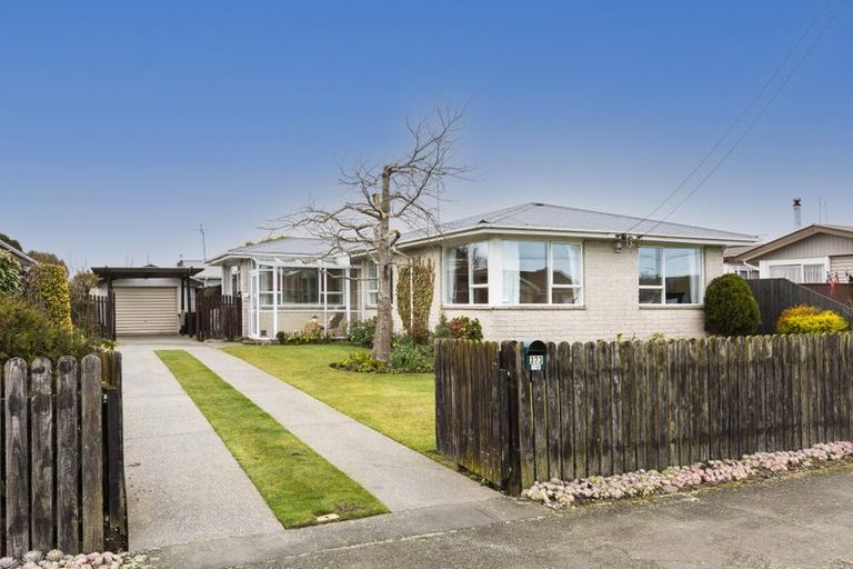 Photo of property in 373 Mairehau Road, Parklands, Christchurch, 8083