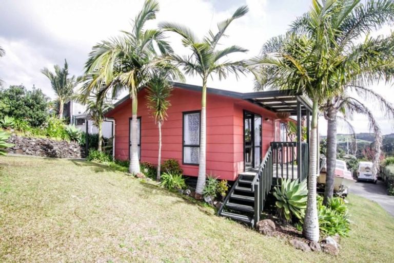 Photo of property in 14 Falls View Road, Haruru, 0204