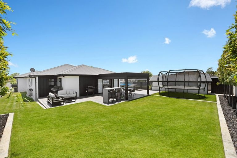 Photo of property in 16 Alanbrooke Place, Beerescourt, Hamilton, 3200