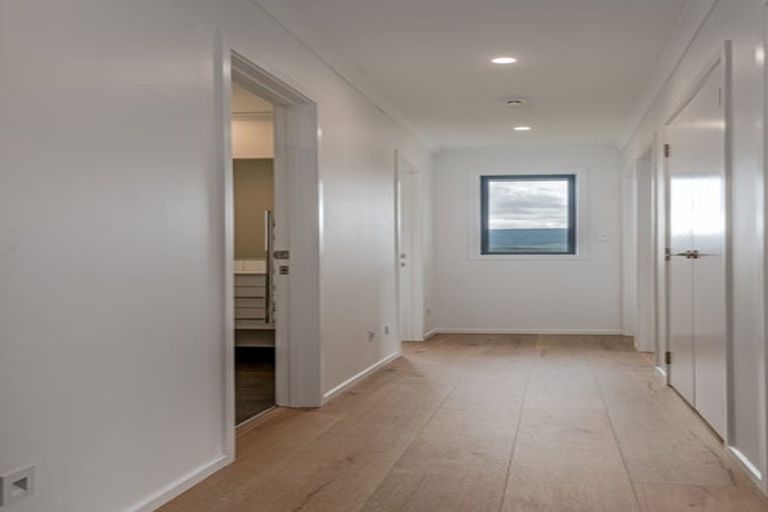 Photo of property in 42 Silicon Way, Fitzherbert, Palmerston North, 4410