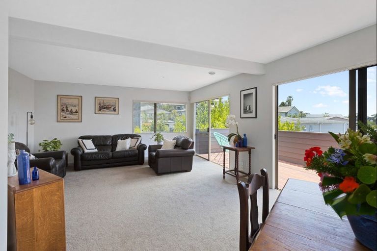 Photo of property in 4/96 William Bayes Place, Red Beach, 0932