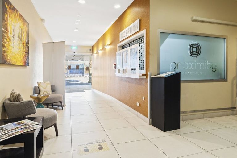 Photo of property in Proximity Apartments, 909/17 Osterley Way, Manukau, Auckland, 2104