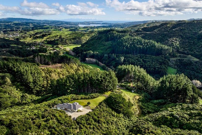 Photo of property in 999 Moonshine Road, Judgeford, Porirua, 5381