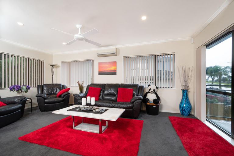 Photo of property in 13 San Marino Drive, Henderson, Auckland, 0612