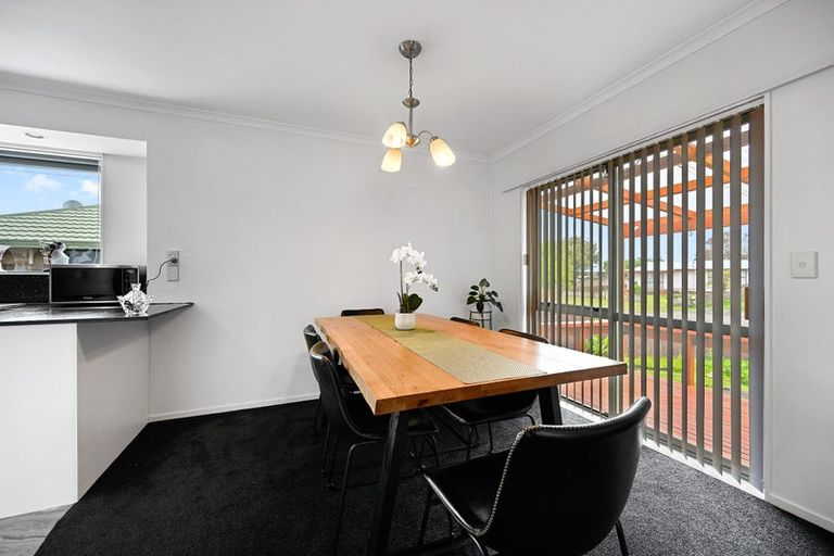 Photo of property in 2 Shannon Place, Nawton, Hamilton, 3200