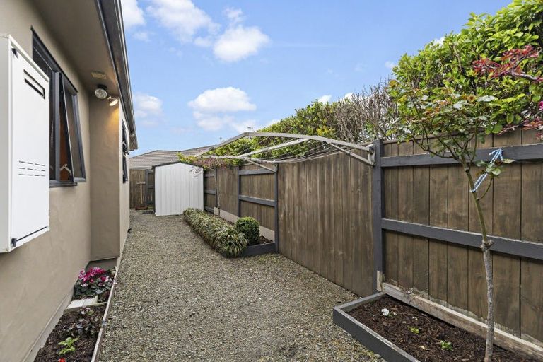 Photo of property in 14 Trump Place, Kelvin Grove, Palmerston North, 4414