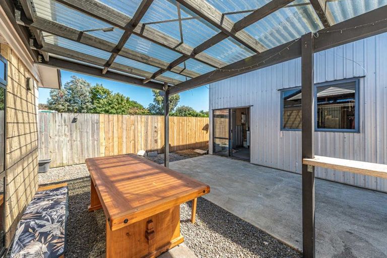 Photo of property in 15 Jackson Street, College Estate, Whanganui, 4500