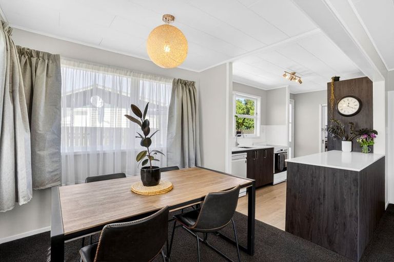 Photo of property in 1/55b Springs Road, Parakai, 0830