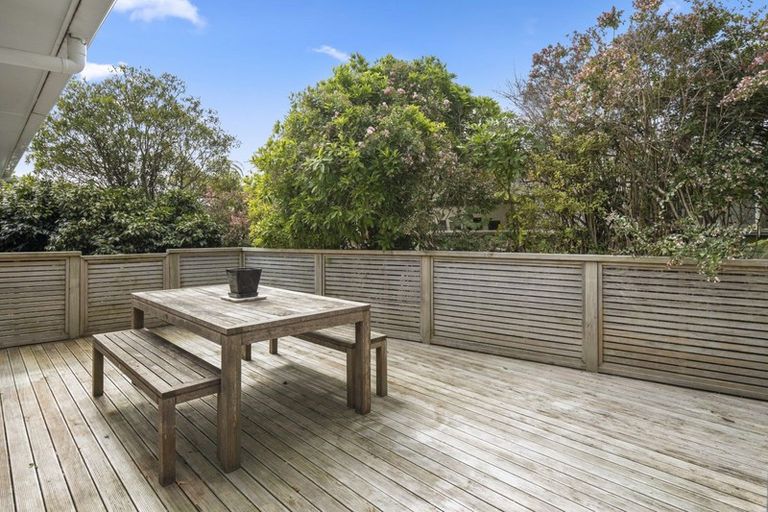 Photo of property in 73 Spencer Street, Crofton Downs, Wellington, 6035