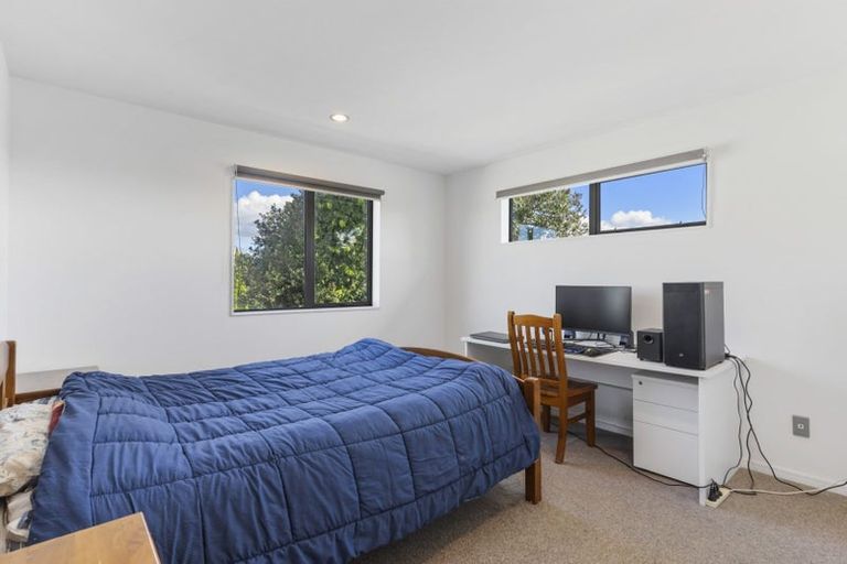 Photo of property in 12a Blakeborough Drive, Forrest Hill, Auckland, 0620