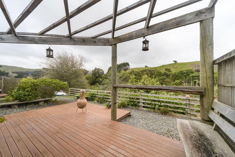 Photo of property in 274 Turitea Road, Turitea, Palmerston North, 4472