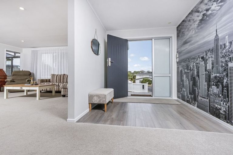 Photo of property in 80 Weatherly Road, Torbay, Auckland, 0630