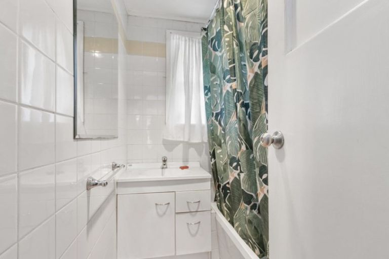 Photo of property in 13 Harris Street, Naenae, Lower Hutt, 5011