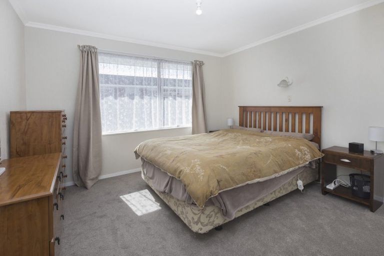 Photo of property in 1/290 Avonhead Road, Avonhead, Christchurch, 8042