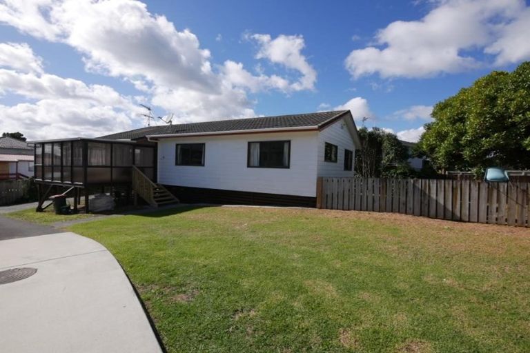 Photo of property in 2/82 Opaheke Road, Opaheke, Papakura, 2113