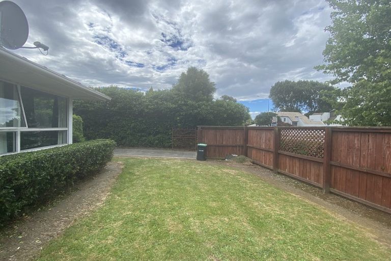 Photo of property in 1/35 Maidstone Road, Ilam, Christchurch, 8041