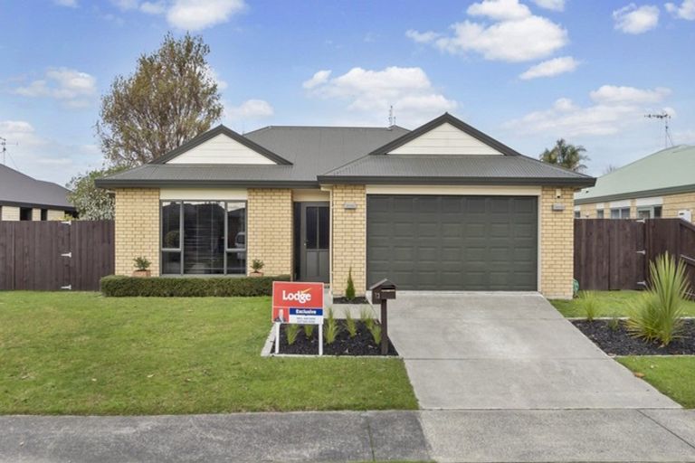 Photo of property in 13 Saxon Woods Drive, Rototuna North, Hamilton, 3210