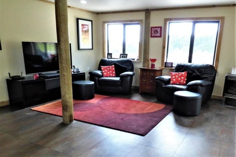 Photo of property in 593 Ormiston Road, Waipu, 0582