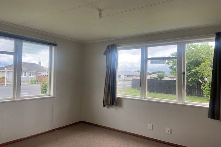 Photo of property in 2 Takahe Street, Frankton, Hamilton, 3204