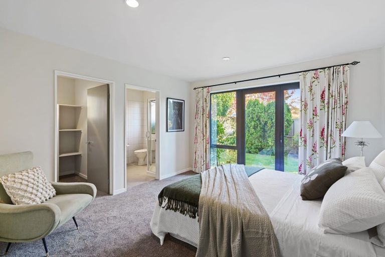 Photo of property in 2 Westburn Terrace, Burnside, Christchurch, 8041