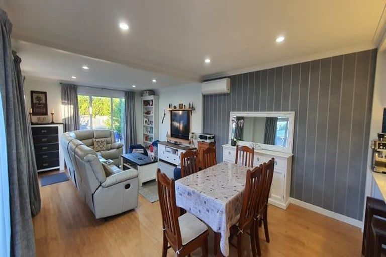 Photo of property in 76 Teesdale Street, Burnside, Christchurch, 8053