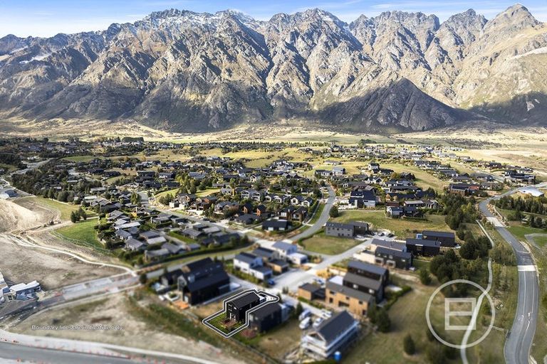 Photo of property in 16 Soudley Court, Jacks Point, Queenstown, 9371