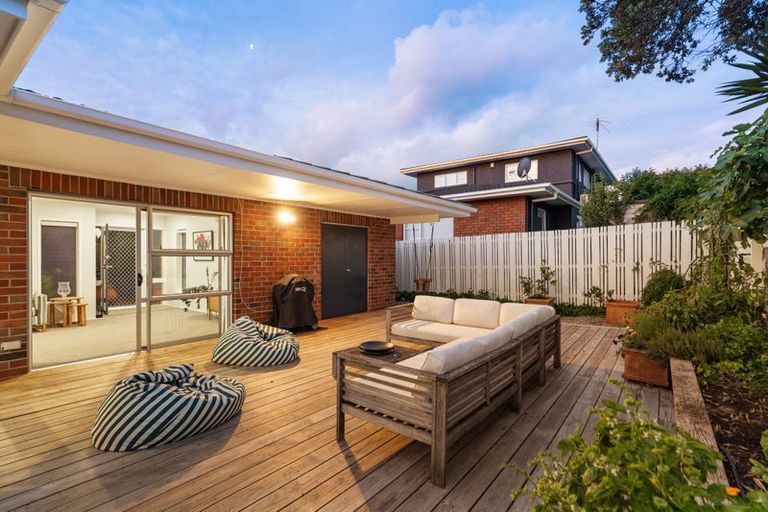 Photo of property in Gull - Unmanned, 3/1 Rangitira Avenue, Takapuna, Auckland, 0622