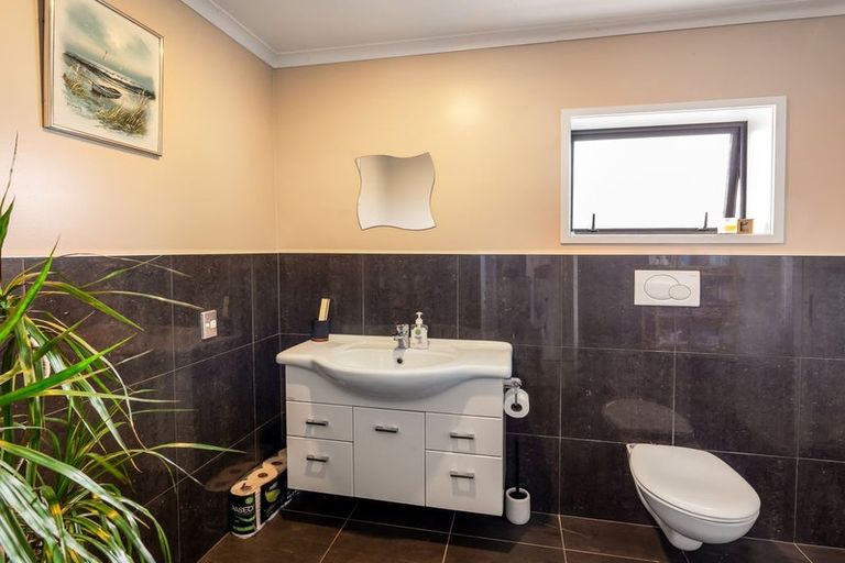 Photo of property in 48 Travers Road, Te Kauwhata, 3782
