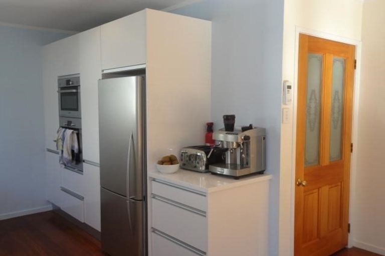 Photo of property in 40 Belle Vue Avenue, Northcote Point, Auckland, 0627