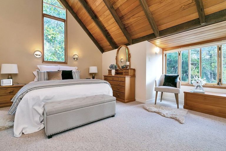 Photo of property in 72 Brigantine Drive, Beach Haven, Auckland, 0626