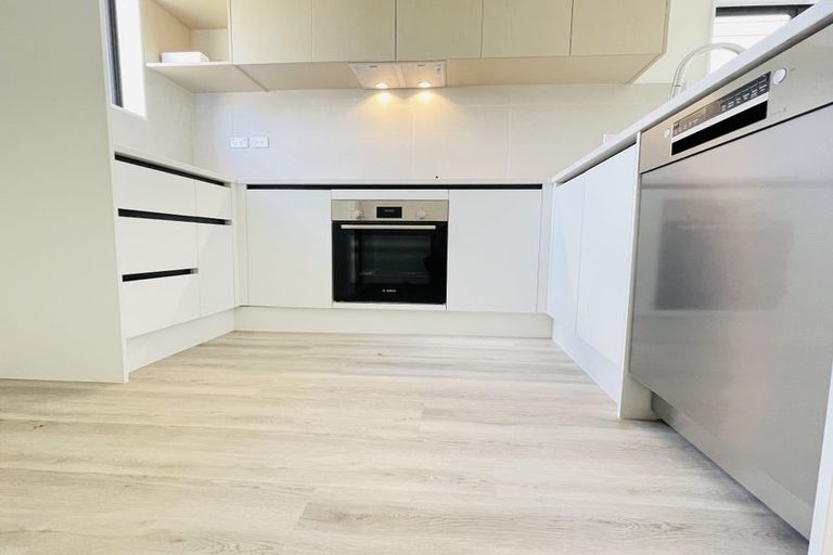 Photo of property in 27 Whiteywood Street, Westgate, 0814