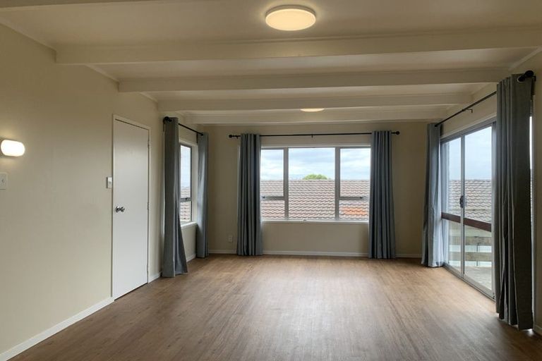 Photo of property in 45 Royal Road, Massey, Auckland, 0614