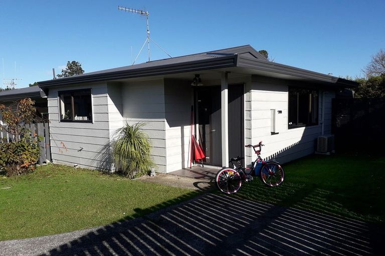 Photo of property in 7 Pokapu Place, Bethlehem, Tauranga, 3110
