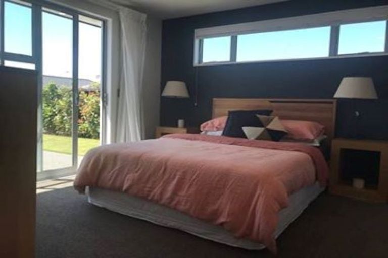 Photo of property in 14 Shillingford Boulevard, Rolleston, 7615