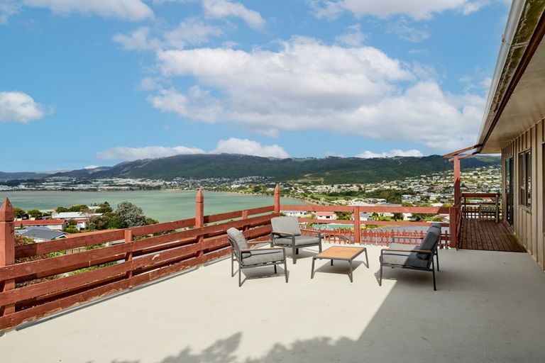 Photo of property in 10 Finn Place, Titahi Bay, Porirua, 5022