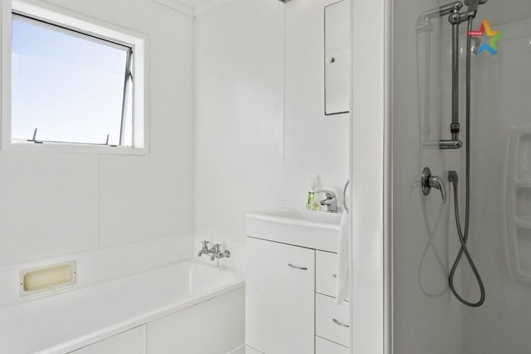 Photo of property in 15 Outram Grove, Kelson, Lower Hutt, 5010