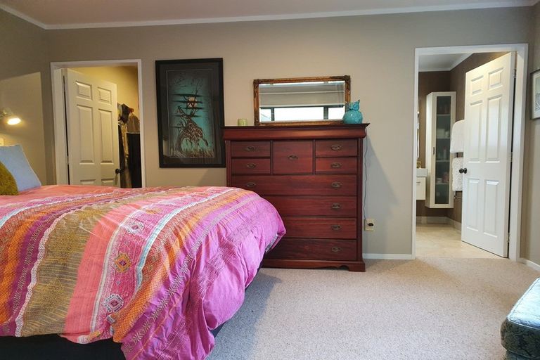 Photo of property in 37 Aston Road, Waikanae, 5391