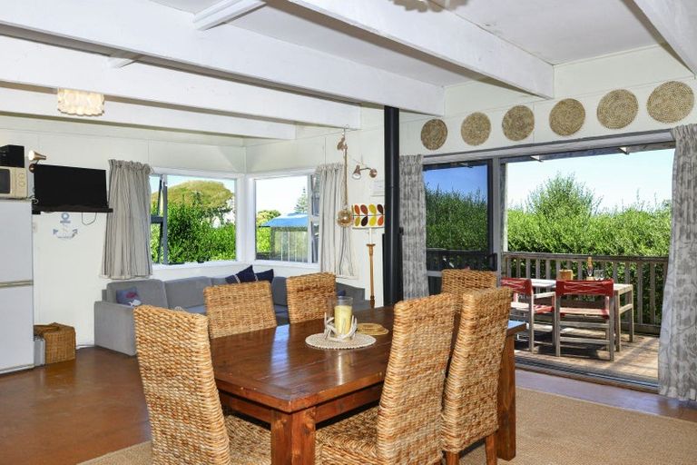 Photo of property in 20 Kahawai Street, Mahia, 4198